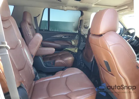 2018 Cadillac Escalade Premium Luxury z USA, uszkodzony, nr VIN 1GYS4CKJ7JR186406